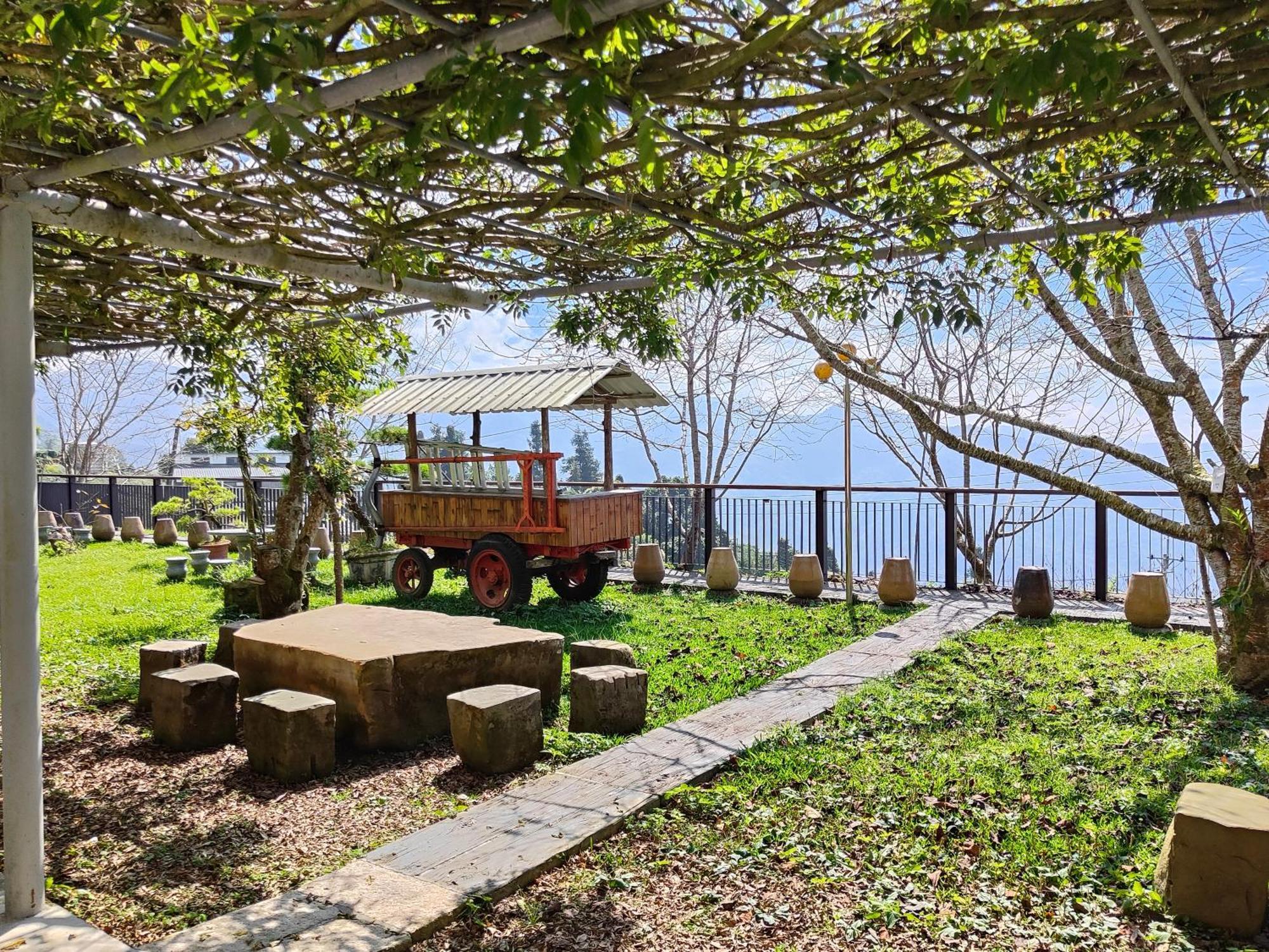 Chang Qing Ju Homestay Фенчиху Екстериор снимка