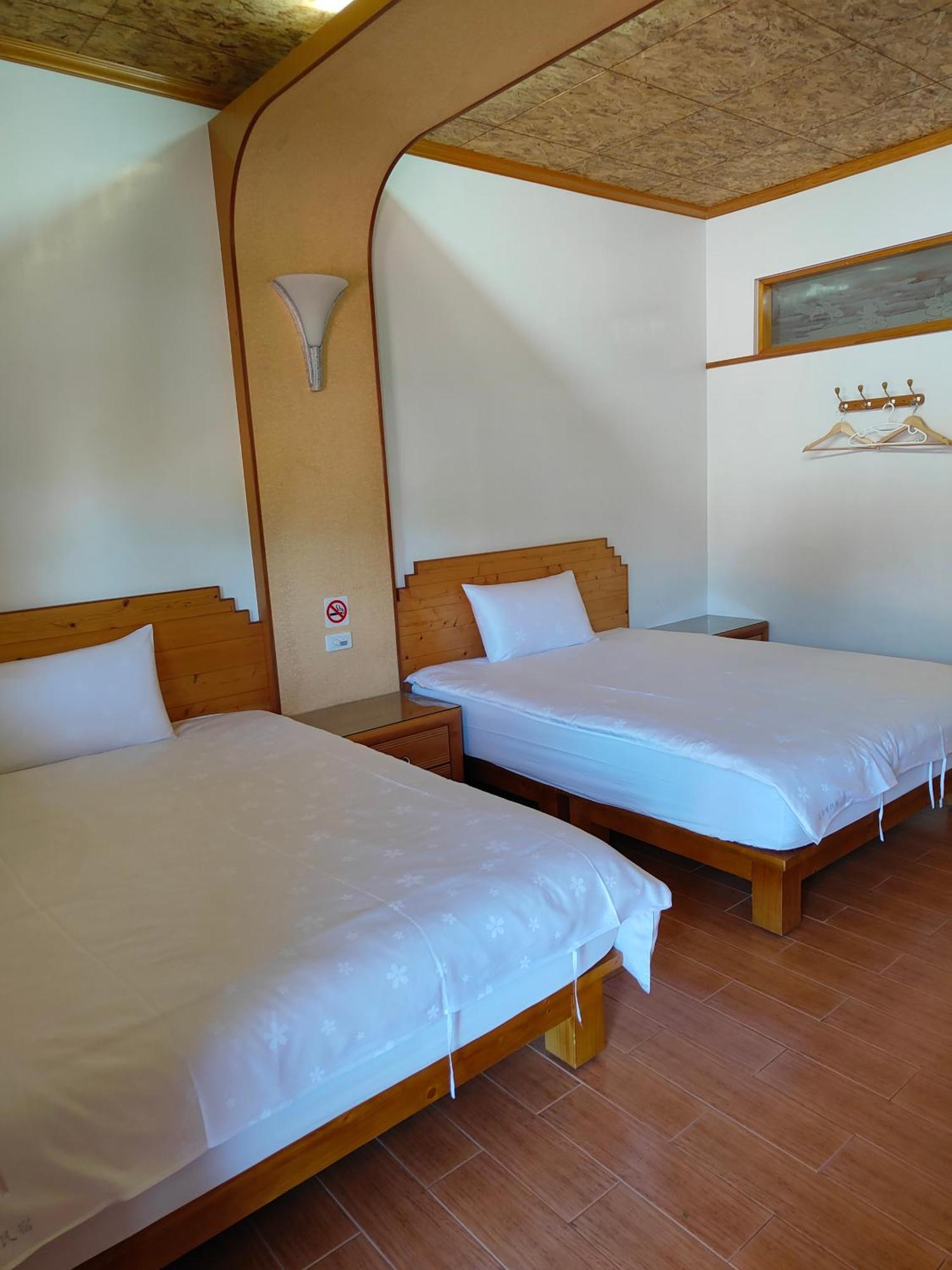Chang Qing Ju Homestay Фенчиху Екстериор снимка